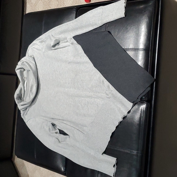 89th + Madison Sweater - Picture 1 of 5